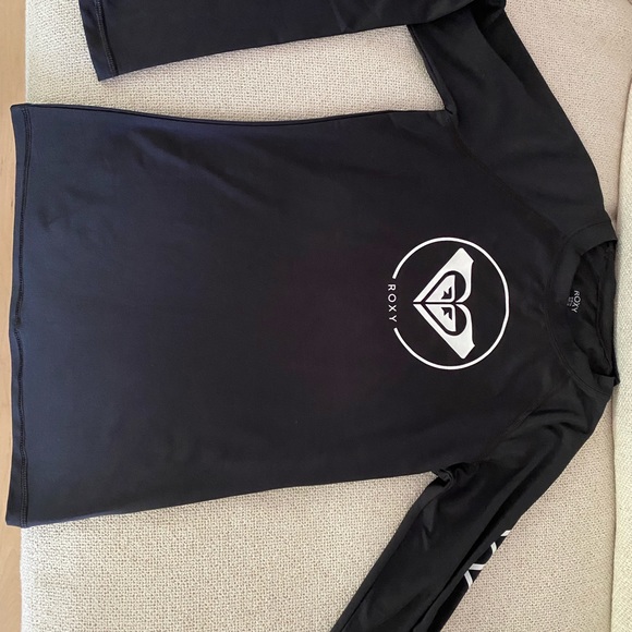 LAST CALL! ROXY Rashguard - Picture 1 of 3